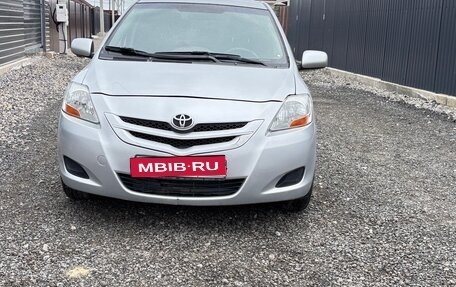 Toyota Yaris III рестайлинг, 2008 год, 800 000 рублей, 1 фотография
