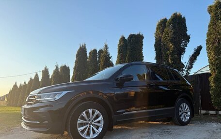 Volkswagen Tiguan II, 2021 год, 3 350 000 рублей, 1 фотография