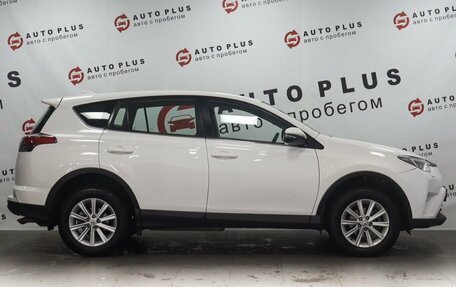Toyota RAV4, 2018 год, 1 799 000 рублей, 6 фотография