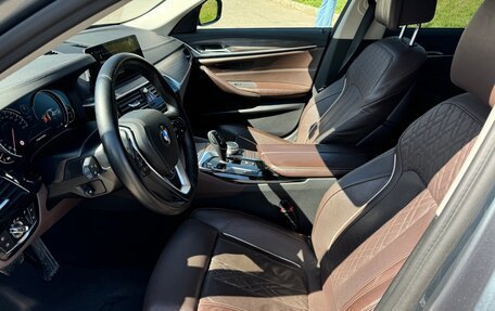BMW 5 серия, 2018 год, 3 690 000 рублей, 9 фотография