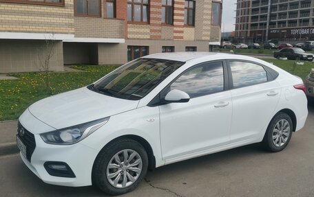 Hyundai Solaris II рестайлинг, 2019 год, 1 380 000 рублей, 2 фотография