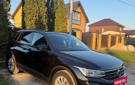 Volkswagen Tiguan II, 2021 год, 3 350 000 рублей, 4 фотография