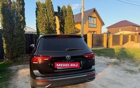 Volkswagen Tiguan II, 2021 год, 3 350 000 рублей, 9 фотография