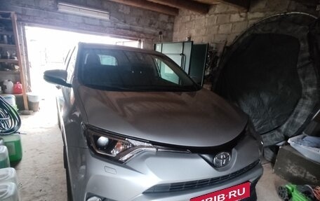 Toyota RAV4, 2015 год, 2 000 000 рублей, 1 фотография