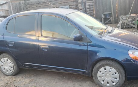Toyota Platz, 2001 год, 399 000 рублей, 1 фотография