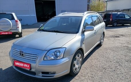 Toyota Avensis III рестайлинг, 2005 год, 950 000 рублей, 1 фотография