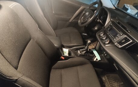 Toyota RAV4, 2015 год, 2 000 000 рублей, 4 фотография