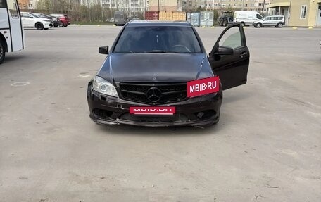Mercedes-Benz C-Класс, 2010 год, 650 000 рублей, 6 фотография