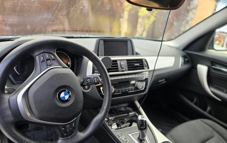 BMW 1 серия, 2018 год, 2 100 000 рублей, 8 фотография