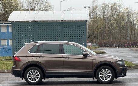 Volkswagen Tiguan II, 2018 год, 2 850 000 рублей, 7 фотография