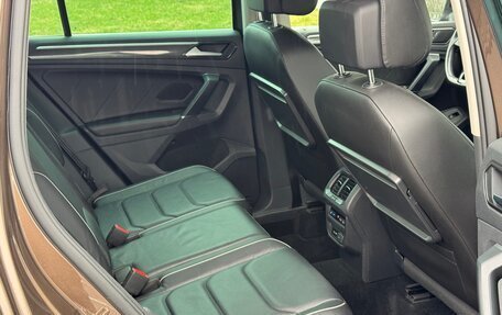 Volkswagen Tiguan II, 2018 год, 2 850 000 рублей, 13 фотография