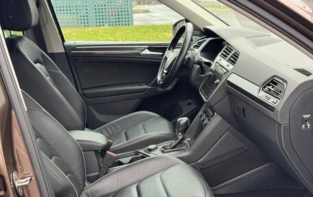 Volkswagen Tiguan II, 2018 год, 2 850 000 рублей, 15 фотография