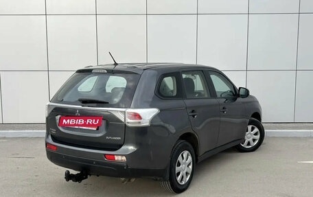 Mitsubishi Outlander III рестайлинг 3, 2013 год, 1 525 000 рублей, 4 фотография