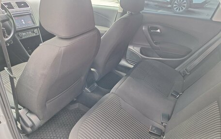 Volkswagen Polo VI (EU Market), 2015 год, 820 000 рублей, 23 фотография