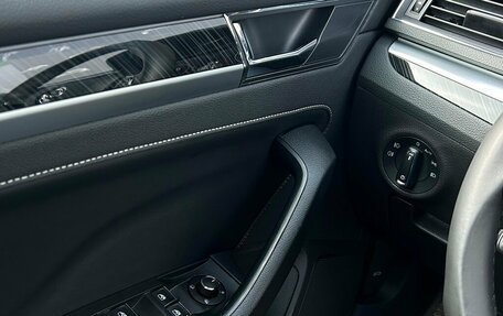 Skoda Superb III рестайлинг, 2025 год, 3 690 800 рублей, 24 фотография