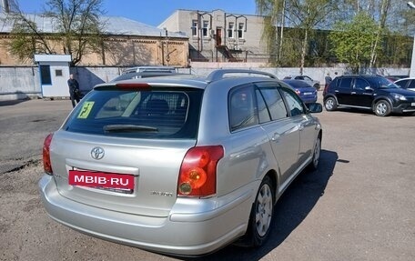 Toyota Avensis III рестайлинг, 2005 год, 950 000 рублей, 4 фотография