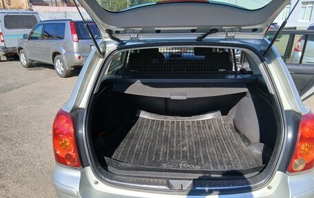 Toyota Avensis III рестайлинг, 2005 год, 950 000 рублей, 10 фотография