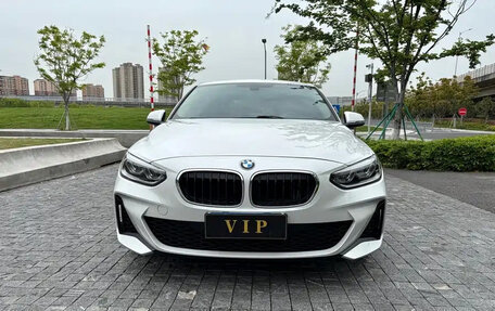 BMW 1 серия, 2022 год, 1 440 000 рублей, 2 фотография