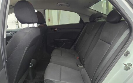 Hyundai Solaris II рестайлинг, 2015 год, 1 049 000 рублей, 10 фотография