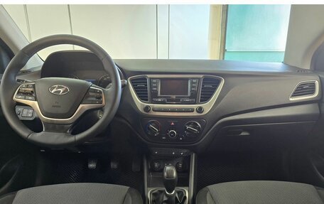 Hyundai Solaris II рестайлинг, 2015 год, 1 049 000 рублей, 12 фотография