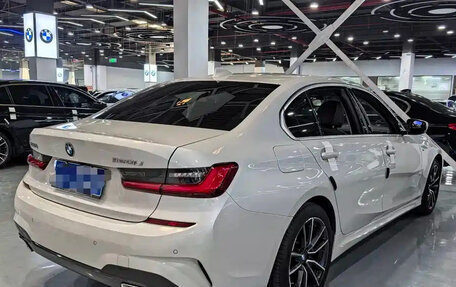 BMW 3 серия, 2021 год, 1 840 000 рублей, 4 фотография
