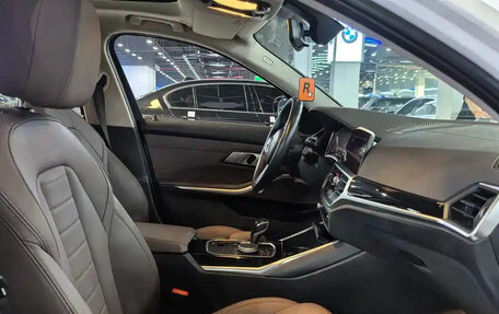 BMW 3 серия, 2021 год, 1 840 000 рублей, 13 фотография