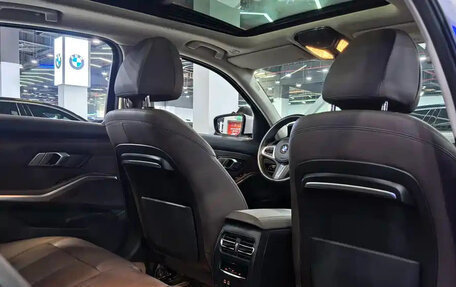 BMW 3 серия, 2021 год, 1 840 000 рублей, 14 фотография