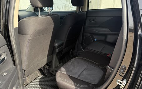 Mitsubishi Outlander III рестайлинг 3, 2021 год, 2 650 000 рублей, 7 фотография