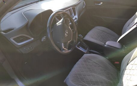 Hyundai Solaris II рестайлинг, 2019 год, 1 610 000 рублей, 8 фотография