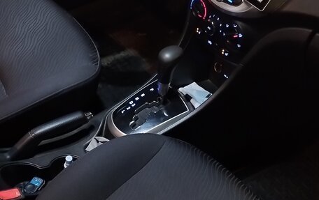 Hyundai Solaris II рестайлинг, 2013 год, 1 500 000 рублей, 27 фотография