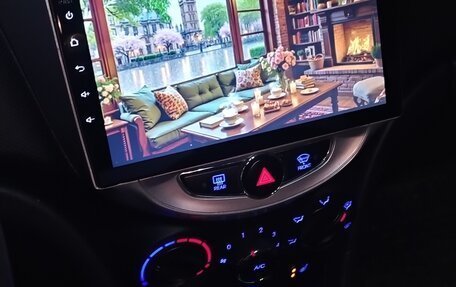 Hyundai Solaris II рестайлинг, 2013 год, 1 500 000 рублей, 25 фотография