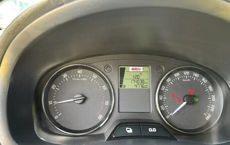 Skoda Fabia II, 2012 год, 750 000 рублей, 12 фотография