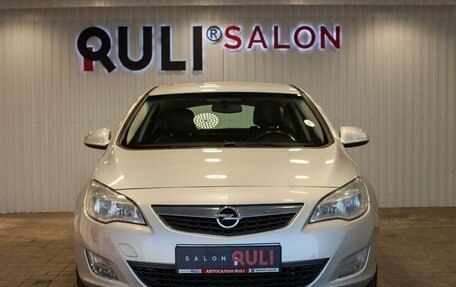 Opel Astra J, 2011 год, 795 000 рублей, 2 фотография