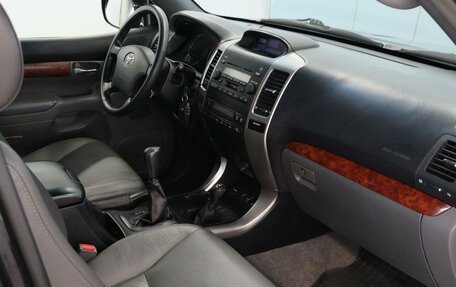 Toyota Land Cruiser Prado 120 рестайлинг, 2005 год, 1 900 000 рублей, 9 фотография
