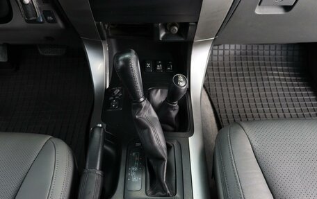 Toyota Land Cruiser Prado 120 рестайлинг, 2005 год, 1 900 000 рублей, 14 фотография