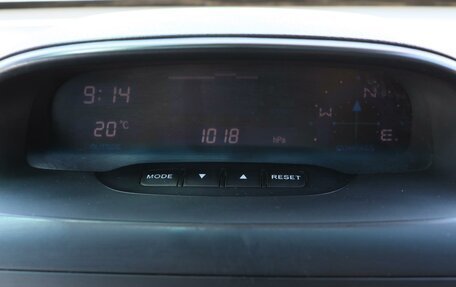 Toyota Land Cruiser Prado 120 рестайлинг, 2005 год, 1 900 000 рублей, 13 фотография