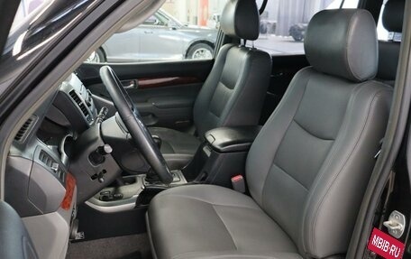 Toyota Land Cruiser Prado 120 рестайлинг, 2005 год, 1 900 000 рублей, 10 фотография