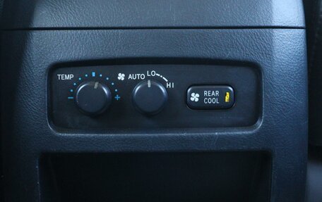 Toyota Land Cruiser Prado 120 рестайлинг, 2005 год, 1 900 000 рублей, 17 фотография