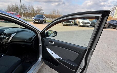 Hyundai Solaris II рестайлинг, 2013 год, 670 000 рублей, 24 фотография