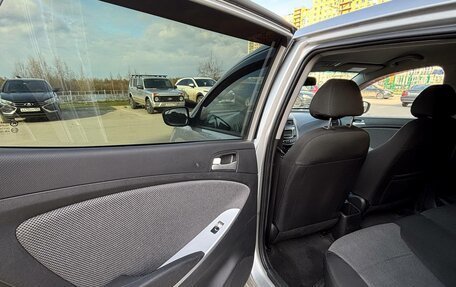 Hyundai Solaris II рестайлинг, 2013 год, 670 000 рублей, 29 фотография