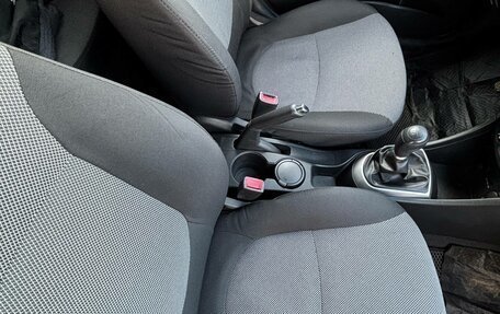Hyundai Solaris II рестайлинг, 2013 год, 670 000 рублей, 28 фотография
