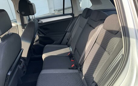 Volkswagen Tiguan II, 2017 год, 1 699 999 рублей, 9 фотография