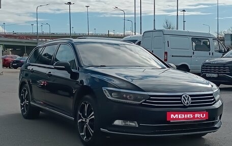 Volkswagen Passat B8 рестайлинг, 2018 год, 1 779 000 рублей, 3 фотография