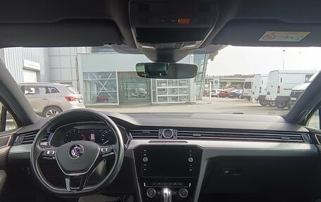 Volkswagen Passat B8 рестайлинг, 2018 год, 1 779 000 рублей, 13 фотография