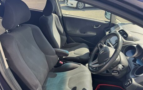 Honda Fit III, 2010 год, 829 999 рублей, 10 фотография