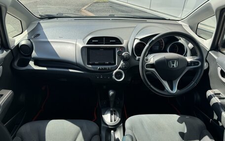 Honda Fit III, 2010 год, 829 999 рублей, 11 фотография