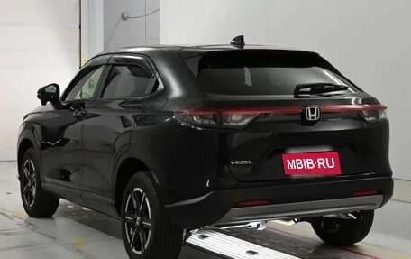 Honda Vezel, 2022 год, 1 950 000 рублей, 6 фотография