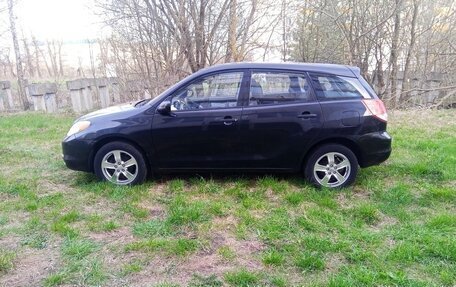 Toyota Matrix, 2002 год, 420 000 рублей, 3 фотография