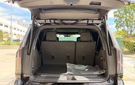 Cadillac Escalade V, 2026 год, 17 190 000 рублей, 9 фотография
