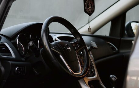 Opel Astra J, 2011 год, 800 000 рублей, 5 фотография